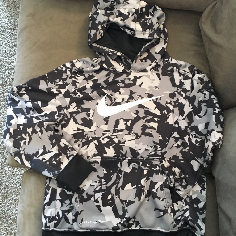 Nike youth hoodie size L